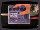 Dmo de l'harmoniseur/vocoder Voice Box sign Electro-Harmonix.