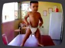 Ce bébé est il à 2 ans le meilleur danceur du monde? A vous de juger...